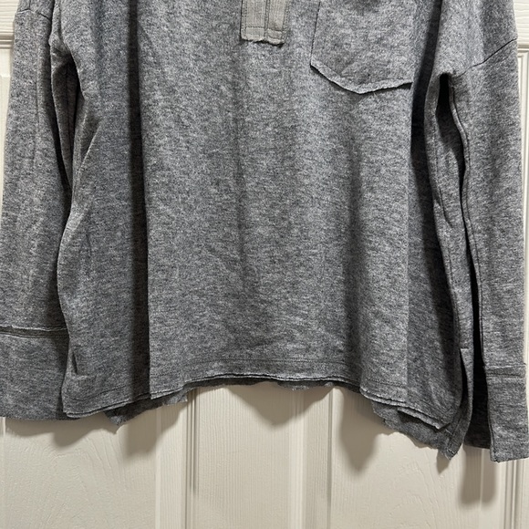 Almost brand new Pink Lily long sleeve shirt size large - Picture 3 of 3